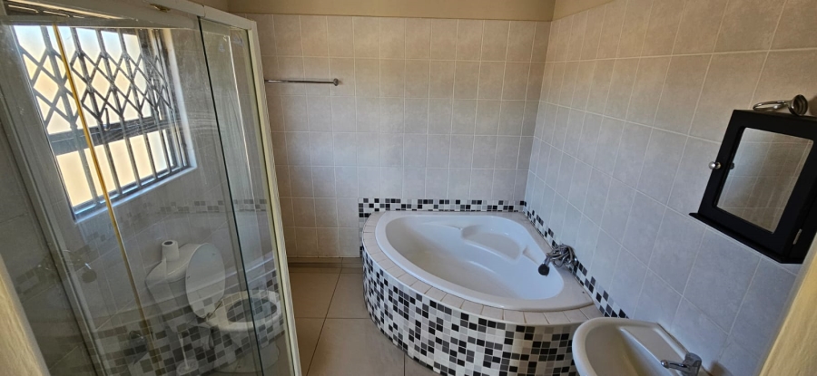 3 Bedroom Property for Sale in Kimdustria Northern Cape